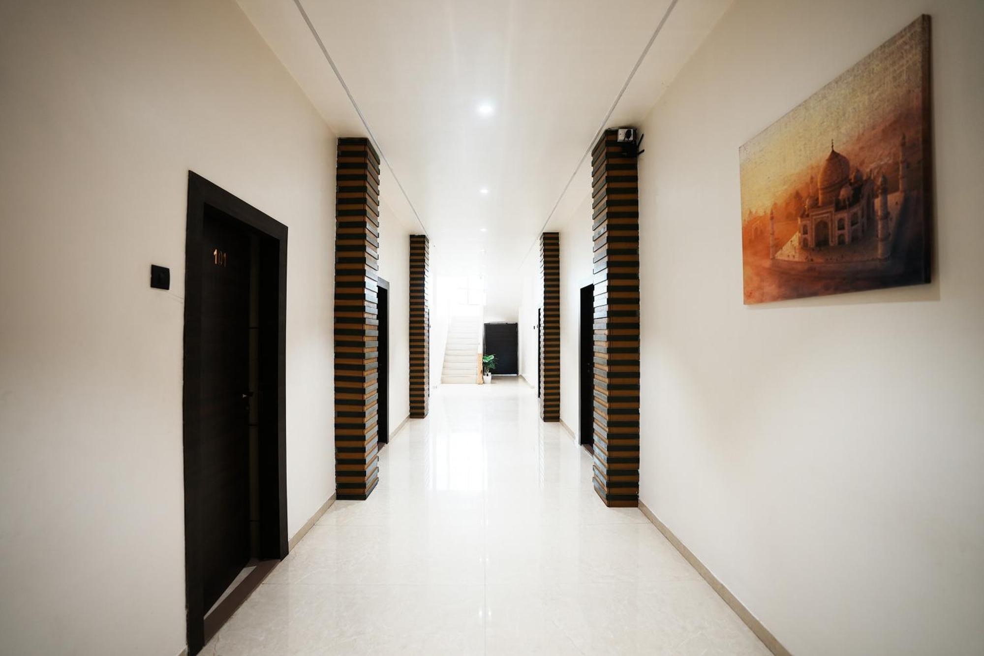 Madhav Residency Hotel & Banquet, Kalyan, Mumbai Exterior foto