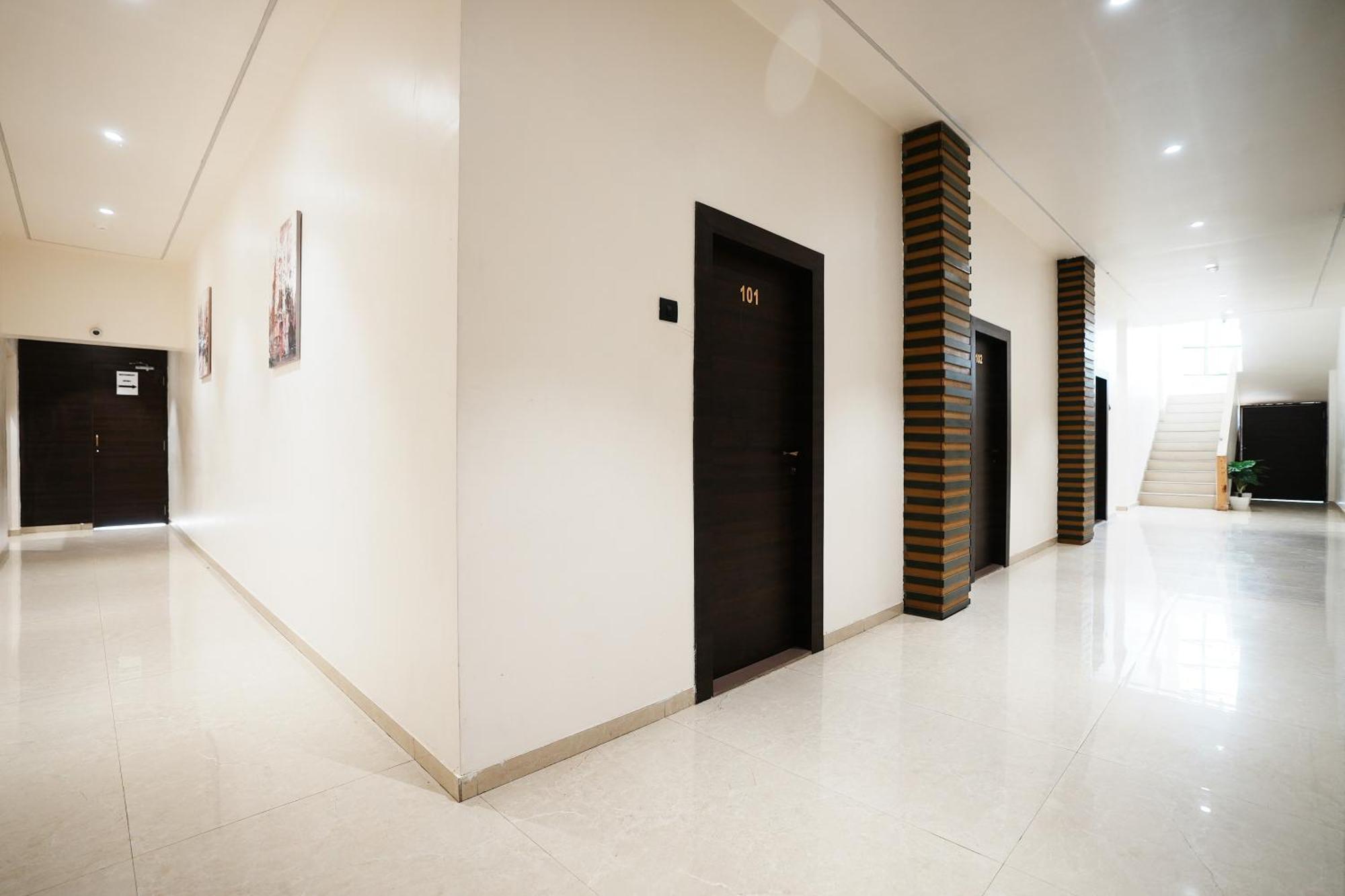 Madhav Residency Hotel & Banquet, Kalyan, Mumbai Exterior foto