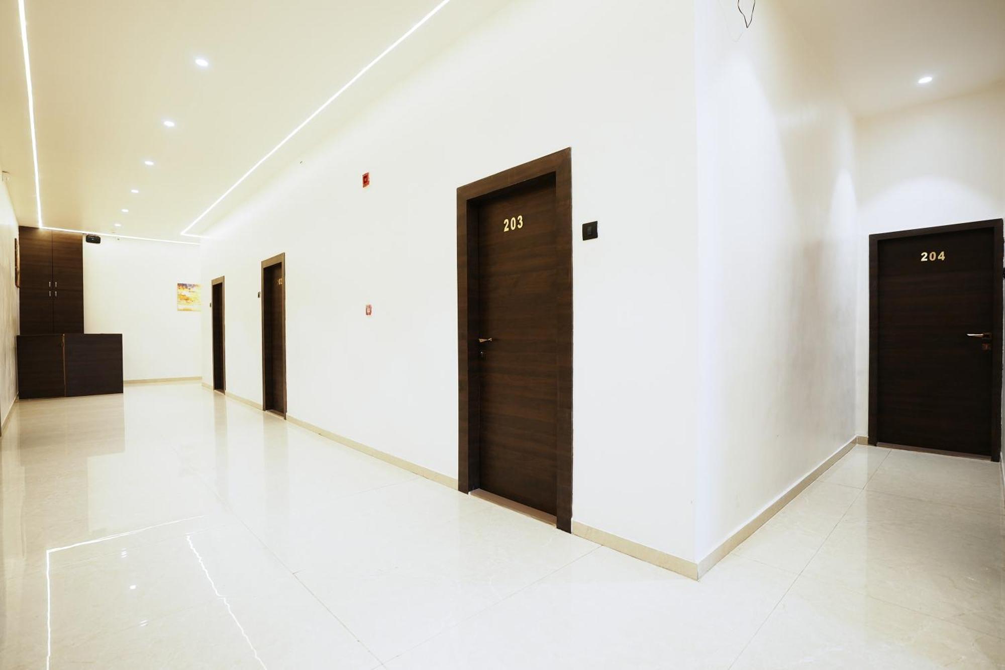 Madhav Residency Hotel & Banquet, Kalyan, Mumbai Exterior foto